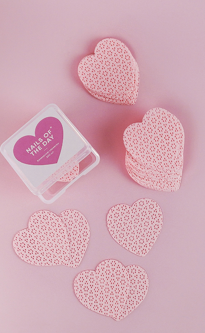 NAILS OF THE DAY Lint free heart napkins, 200 db